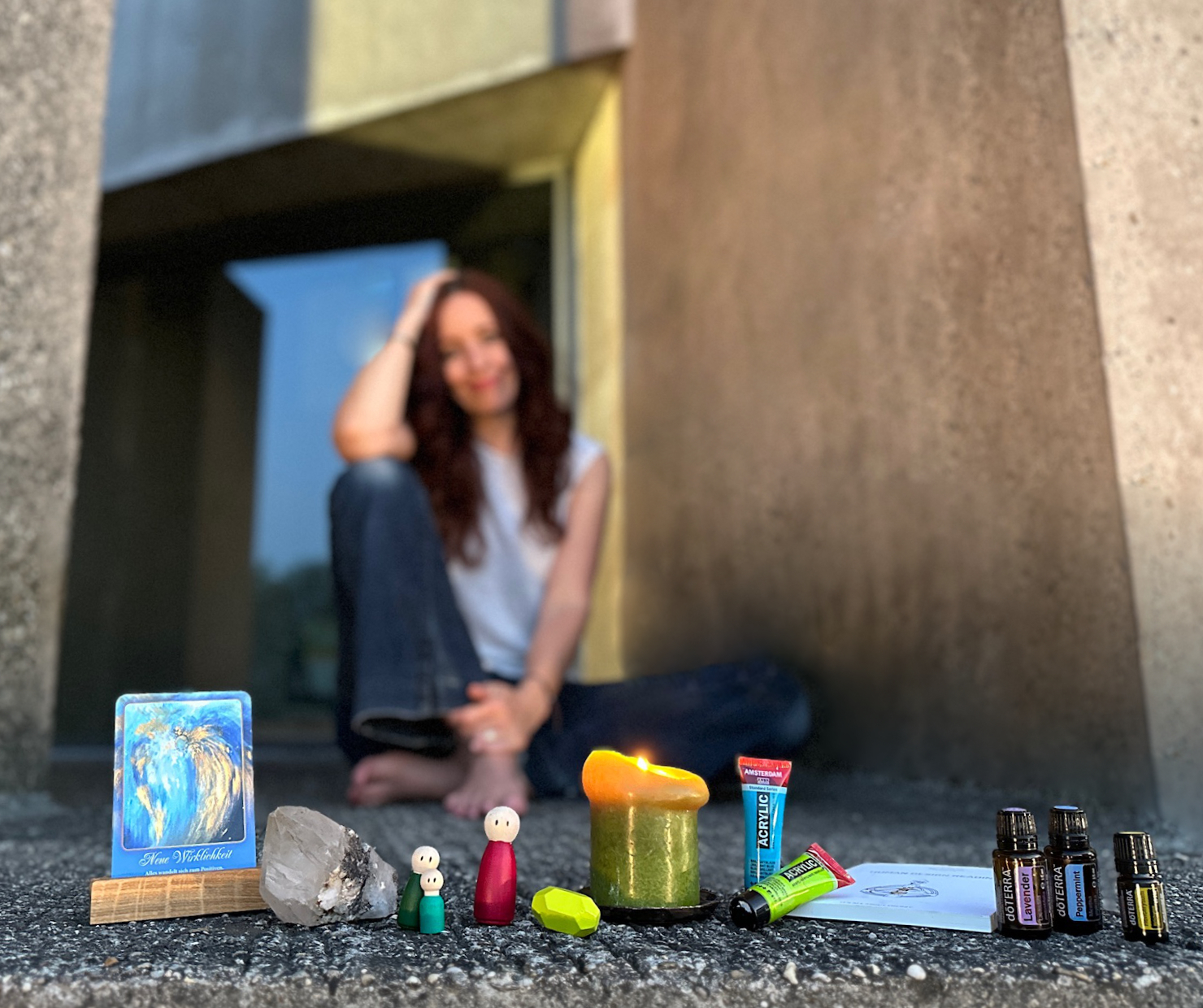 spirituelles-coaching Iris Feige Lebens- und Sozialberaterin in Wien auf einem modernen Gebäude